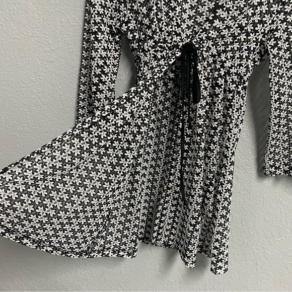 Eyelet Swim Coverup Beachwear Womens Size Medium Long Sleeve Adjustable Waist - Picture 3 of 6